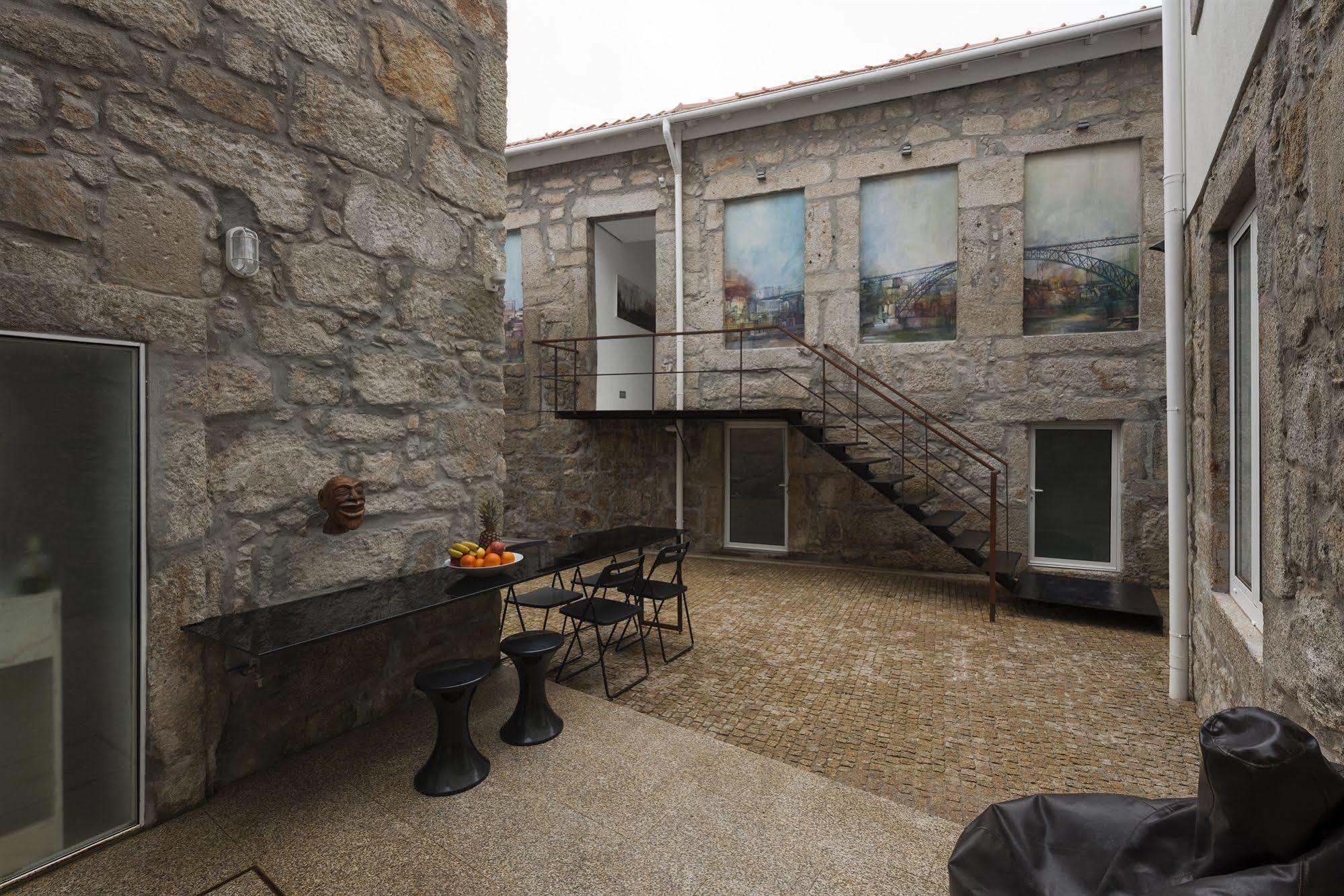 Fine Arts Studios By Olala Homes Porto Kültér fotó