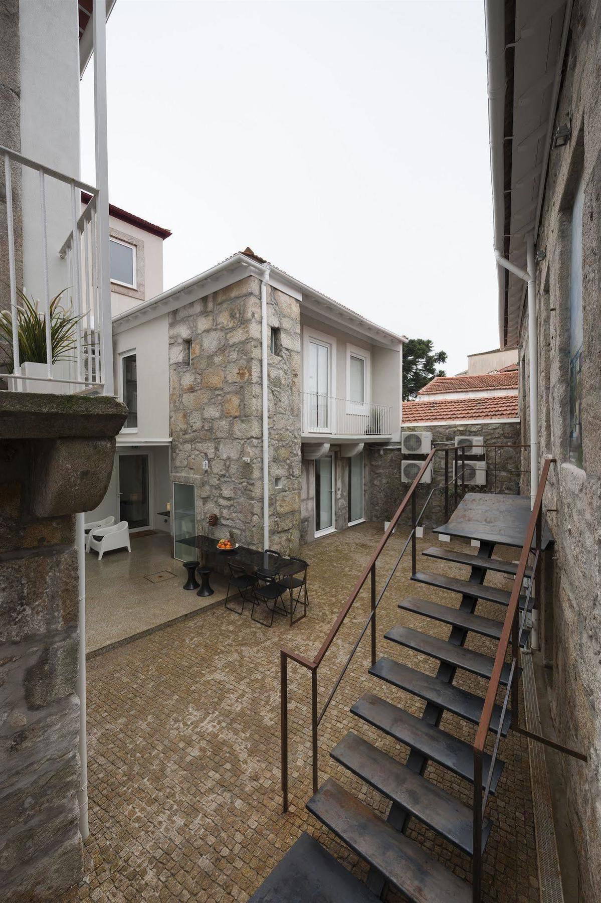 Fine Arts Studios By Olala Homes Porto Kültér fotó
